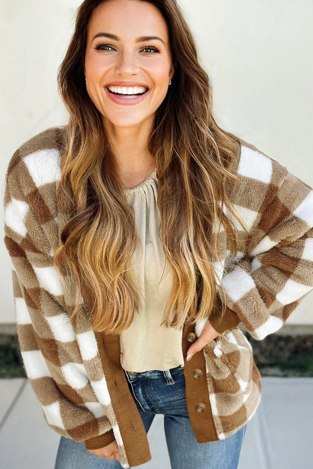 Gilet Femme Laine – Motif Carreaux Marron